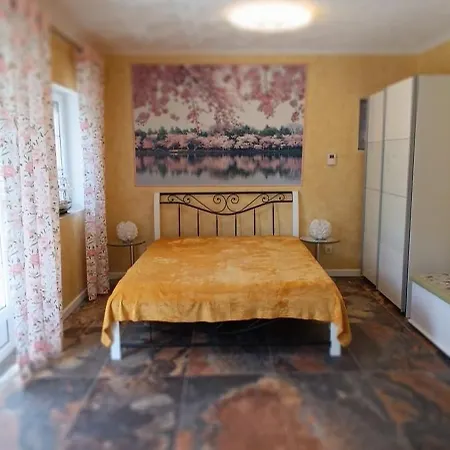 Valloris Apartment