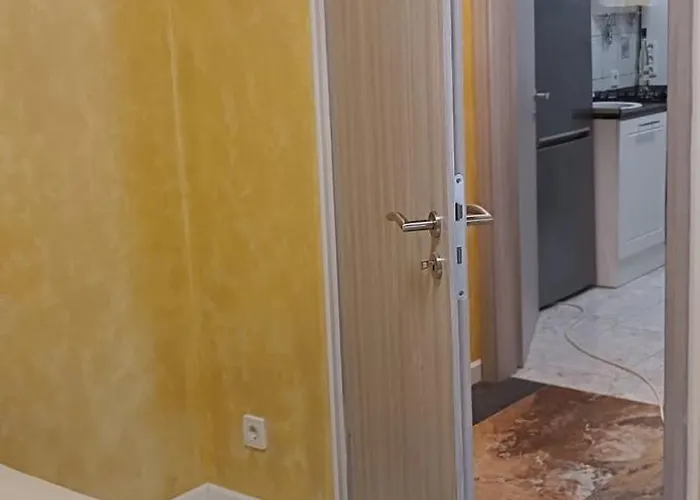 アパート Valloris